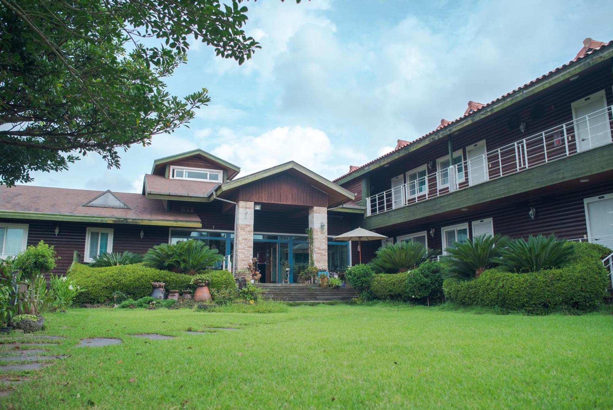 Green Narae Pension Сеогвипо Екстериор снимка