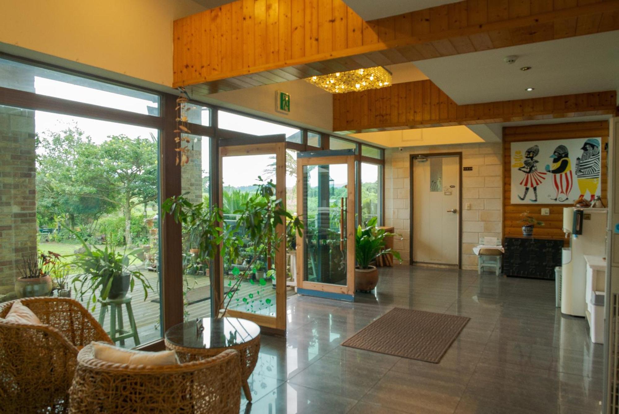 Green Narae Pension Сеогвипо Екстериор снимка
