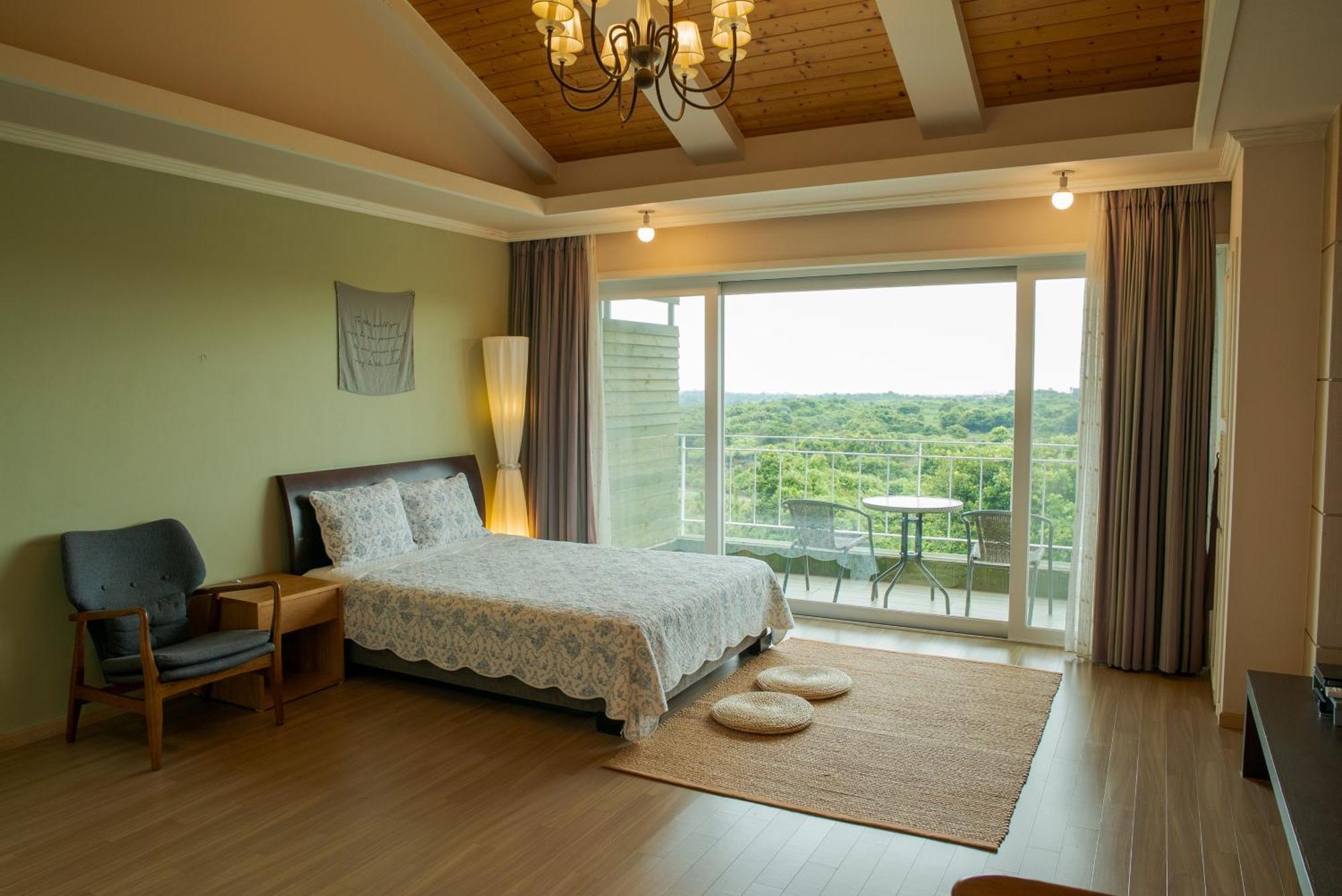 Green Narae Pension Сеогвипо Екстериор снимка