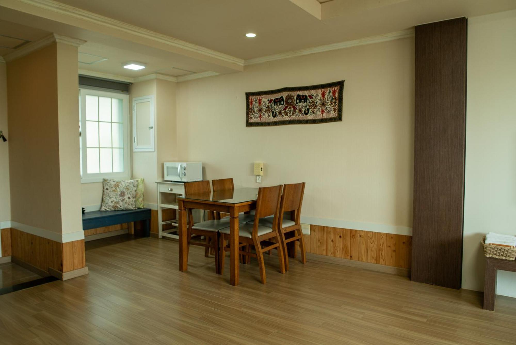 Green Narae Pension Сеогвипо Екстериор снимка
